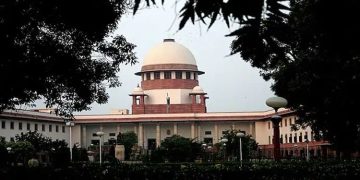 വക്കീലാകാന്‍ നിയമബിരുദം മാത്രം പോര; ബാര്‍ കൗണ്‍സില്‍ പരീക്ഷ പാസാകണമെന്ന വ്യവസ്ഥ ശരിവെച്ച് സുപ്രീംകോടതി