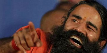 ‘മുസ്‍ലിംകൾ ഹിന്ദു പെൺകുട്ടികളെ തട്ടിക്കൊണ്ടുപോകുന്നു, ക്രിസ്ത്യാനി കുരിശുംകൊണ്ട് മതംമാറ്റാൻ നടക്കുന്നു’; വിഷംചീറ്റി ബാബാ രാംദേവ്