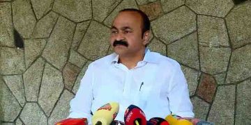 സിപിഎം ഭീകര സംഘടനയായി അധഃപതിച്ചു, മുഖ്യമന്ത്രിയും സര്‍ക്കാരും സ്വപ്നയെ ഇടനിലക്കാരിയാക്കി: വിഡി സതീശൻ