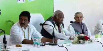 പ്ലീനറി സമ്മേളനത്തിൽ പ്രതിപക്ഷ സഖ്യ പ്രമേയം ഇന്ന് അവതരിപ്പിക്കും; വിമർശനവുമായി കാർത്തി ചിദംബരം