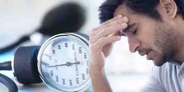 ഉയർന്ന രക്തസമ്മർദ്ദം; ഈ ലക്ഷണങ്ങളെ അവ​ഗണിക്കരുത്…