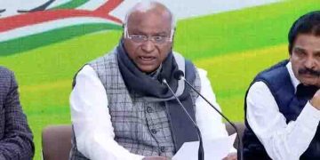 പ്രവ‍ര്‍ത്തക സമിതിയിലേക്ക് തെരഞ്ഞെടുപ്പ് ഒഴിവാക്കാൻ നേതൃത്വം: നോമിനേഷനിലൂടെ സമിതിയെ തെരഞ്ഞെടുക്കും