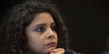 കള്ളപ്പണം വെളുപ്പിക്കൽ കേസ്; യു.പി കോടതിയുടെ സമൻസ് ചോദ്യം ചെയ്ത് റാണ അയ്യൂബ് നൽകിയ ഹരജി സുപ്രീം കോടതി തള്ളി