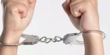 കൂട്ടുകാരിയുടെ വീട്ടില്‍ നിന്ന് ലക്ഷങ്ങളുടെ സാധനങ്ങള്‍ മോഷ്ടിച്ചു; ‘ഡ്യൂപ്ലിക്കേറ്റ്’ സാധനങ്ങള്‍ തിരിച്ചുവച്ചു