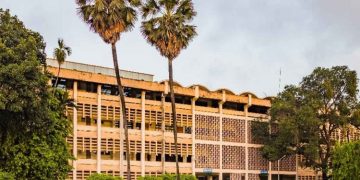 ബോംബെ ഐഐടിയിൽ വിദ്യാർഥി ആത്മഹത്യ ചെയ്തു; ജാതിവിവേചനമെന്ന് ആരോപണം