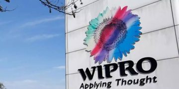 ജോലിക്ക് കയറാനിരുന്ന ജീവനക്കാരുടെ ശമ്പളം കുറച്ച് വിപ്രോ