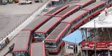 കർണാടകയിൽനിന്ന് കെ.കെ.ആർ.ടി.സി ബസ് മോഷ്ടിച്ചു; തെലങ്കാനയിൽ റോഡിലെ കുഴിയിൽ കുടുങ്ങിയതോടെ ഉപേക്ഷിച്ചു