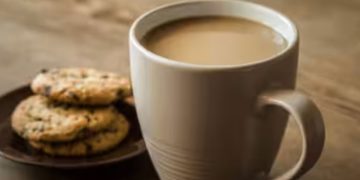 രാവിലെ തന്നെ ചായയും ബിസ്‍കറ്റും കഴിക്കുന്ന ശീലമുണ്ടെങ്കില്‍ നിങ്ങളറിയേണ്ടത്…