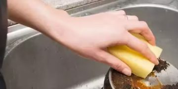 പാത്രത്തിലെ കറ കളയാം ഈസിയായി ; ഇതാ ചില പൊടിക്കെെകൾ