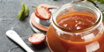 രുചികരമായ തക്കാളി ചട്ണി; മിനുറ്റുകള്‍ കൊണ്ട് തയ്യാറാക്കാം…