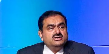 തുടർ ഓഹരിവൽപന റദ്ദാക്കിയതിന് പിന്നാലെ അദാനിയുടെ ഓഹരികൾ കൂപ്പുകുത്തിയേക്കും,ഇന്ന് നിർണായകം