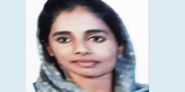 കോഴിക്കോട് മോഡേൺ ബസാറിൽ സ്വകാര്യ ബസ് സ്കൂട്ടറിലിടിച്ച് അപകടം; വിദ്യാർഥിനി മരിച്ചു