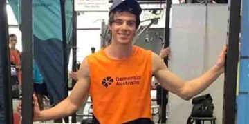 ഡിമെന്‍ഷ്യ ബാധിതരെ സഹായിക്കണം; 24 മണിക്കൂറിനിടെ 8008 പുൾഅപ്പ് ചെയ്ത് യുവാവ്