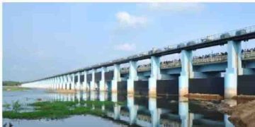 ചമ്രവട്ടം റഗുലേറ്റർ കം ബ്രിഡ്ജിന്റെ ചോർച്ച; പരിഹാരം എത്രയും വേ​ഗം വേണമെന്ന ആവശ്യം ശക്തമാകുന്നു