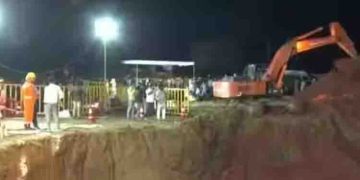 ഓക്സിജൻ നൽകുന്നുണ്ട്, ശബ്ദവും കേൾക്കുന്നുണ്ട്; കുഴൽകിണറിൽ വീണ എട്ടു വയസ്സുകാരനെ രക്ഷിക്കാനുള്ള ശ്രമം തുടരുന്നു