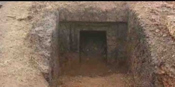 ചെങ്കല്ലറ! 1800 വർഷം പഴക്കമെന്ന് നിഗമനം: മഹാശിലാ സ്മാരകം കാസർകോട് കണ്ടെത്തി