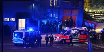 യൂറോപ്പിനെ ഞെട്ടിച്ച് ആക്രമണം; ജർമ്മനിയിലെ ക്രിസ്ത്യൻ പള്ളിയിൽ വെടിവെപ്പ്, നിരവധി മരണം, ആശങ്ക