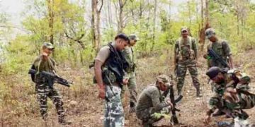 സ്ഫോടക വസ്തു പൊട്ടിത്തെറിച്ച് രണ്ട് സൈനികർക്ക് പരിക്ക്