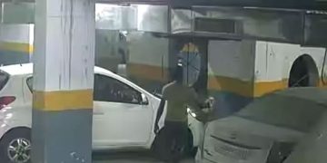 കാറ് കഴുകുന്ന ജോലിയിൽനിന്ന് പുറത്താക്കി; പ്രതികാരമായി വാഹനങ്ങളിൽ ആസിഡ് ഒഴിച്ച് തൊഴിലാളി