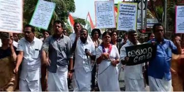 ‘മേയറെ തേടി’; കൊച്ചി മേയറുടെ വീട്ടിലേക്ക് യുഡിഎഫ് മാ‍ർച്ച്