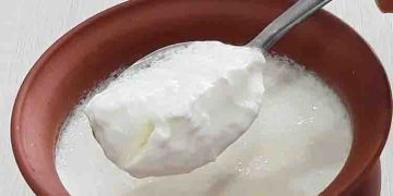 കരുത്തുള്ള മുടിയ്ക്ക് വേണം തെെര് ; മൂന്ന് രീതിയിൽ ഉപയോ​ഗിക്കാം