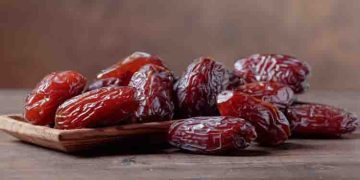 മക്കയിൽ വിതരണം ചെയ്യുന്ന ഈത്തപ്പഴങ്ങളുടെ ഗുണനിലവാരം പരിശോധിക്കാന്‍ വിദഗ്ധ സംഘം