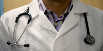 രോഗികളോട് അപമര്യാദയായി പെരുമാറി ; ഡോക്ടര്‍ക്കെതിരെ കേസ്