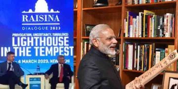 ക്യാപ്റ്റൻ മോദിയോടൊപ്പം രാവിലെ ആറ് മണിക്ക് മാച്ച് തുടങ്ങും, മികച്ച ബൗളർക്കാണ് ക്യാപ്റ്റൻ പന്തു നൽകുന്നത്; വിദേശകാര്യ മന്ത്രി