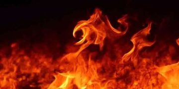 ബി.ജെ.പി സഖ്യത്തെ പിന്തുണക്കുമെന്ന് പ്രഖ്യാപിച്ചു; എം.എൽ.എയുടെ ഓഫീസിന് തീയിട്ട് അണികൾ