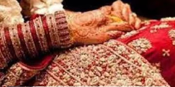 6മാസം പ്രായമുള്ള കുഞ്ഞിനെ ഉപേക്ഷിച്ച് ഭര്‍തൃപിതാവിനൊപ്പം ഒളിച്ചോടി മരുമകള്‍, പിതാവിനെതിരെ പരാതിയുമായി മകന്‍