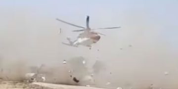 ഹെലിപാഡ് നിറയെ പ്ലാസ്റ്റികും ചപ്പു ചവറും; കർണ്ണാടകയിൽ ബി എസ് യെദ്യൂരപ്പയുടെ ഹെലികോപ്റ്റർ ലാന്റ് ചെയ്യാനായില്ല