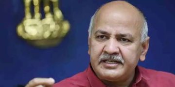 പരിചാരക വൃന്ദം കൂടെ, കളിക്കാൻ ബാഡ്മിന്റൺ കോർട്ടും ഉലാത്താൻ ഉദ്യാനവും; തിഹാർ ജയിലിൽ മനീഷ് സിസോദിയ കഴിയുന്നത് ആഡംബര സൗകര്യത്തിലെന്ന് സുകേഷ് ചന്ദ്രശേഖർ