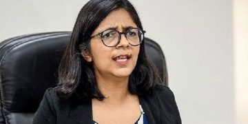 ‘വിമാനങ്ങളിൽ മദ്യപിക്കുന്നവരെ നിയന്ത്രിക്കണം’; സ്ത്രീകൾക്ക് നേരെയുള്ള അതിക്രമങ്ങളിൽ ഡൽഹി വനിതാ കമീഷൻ