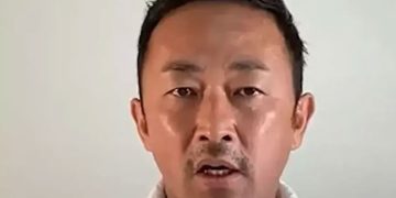 യൂട്യൂബർ എം.പിയായി പക്ഷേ, പാർല​മെന്റിൽ കാലുകുത്തിയില്ല; ഒടുവിൽ പുറത്താക്കി