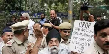 വൺ റാങ്ക് വൺ പെൻഷൻ കുടിശ്ശിക ഏപ്രിൽ 30നുള്ളിൽ കൊടുത്തു തീർക്കണ​മെന്ന് സുപ്രീംകോടതി; കേന്ദ്ര സർക്കാർ ഹാജരാക്കിയ മുദ്രവെച്ച കവർ സ്വീകരിച്ചില്ല