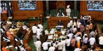 ഇന്നും അടിച്ചുപിരിഞ്ഞു; ഭരണ-പ്രതിപക്ഷ ബഹളം, തുടര്‍ച്ചയായ ഏഴാം ദിനവും സ്തംഭിച്ച് പാര്‍ലമെന്‍റ്