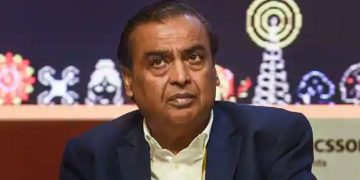 ലോകത്തിലെ ആദ്യ 10 സമ്പന്നരിൽ ഇടം നേടിയ ഏക ഇന്ത്യക്കാരൻ; ഗൗതം അദാനിയെ പിന്തള്ളി മുകേഷ് അംബാനി