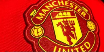 മാഞ്ചസ്റ്റർ യുണൈറ്റഡ് വിൽപ്പനയില്‍ വന്‍ ട്വിസ്റ്റ് ;  ബിഡ് സമയം നീട്ടി, പോരാട്ടം മുറുകുന്നു