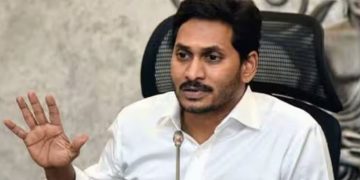 ആന്ധ്രാപ്രദേശിൽ വൈഎസ്ആർ കോൺഗ്രസിൽ പൊട്ടിത്തെറി, നാല് എംഎൽഎമാരെ പാർട്ടി സസ്പെൻഡ് ചെയ്തു