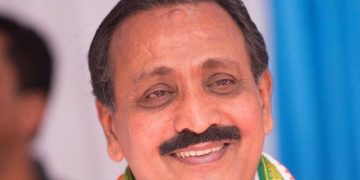 ‘നെഹ്റുവിന്റെ ചെരിപ്പിന്റെ വാറഴിക്കാൻ യോഗ്യതയില്ല’: ശാസ്ത്രമേളയുടെ പേരുമാറ്റത്തിനെതിരെ രാഘവൻ