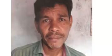 സ്ക്രൂഡ്രൈവറുപയോഗിച്ച് കുത്തി, നിലത്ത് വീണപ്പോൾ കല്ലെടുത്ത് നെഞ്ചിലിടിച്ചു; കൊലപാതകശ്രമ കേസിൽ ഒരാൾ അറസ്റ്റിൽ