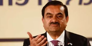 ഒരു ദിവസം 50,000 കോടിയുടെ നഷ്ടം; വീണ്ടും തകർന്നടിഞ്ഞ് അദാനി ഓഹരികൾ
