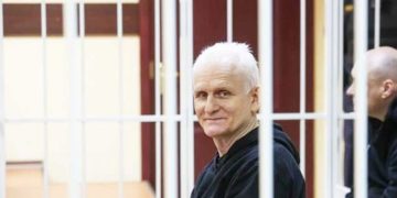 പ്രക്ഷോഭങ്ങൾക്ക് ധനസഹായം; 2022ലെ സമാധാന നൊബേൽ ജേതാവിന് 10 വർഷം തടവുശിക്ഷ