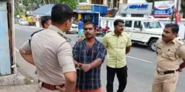 ‘മുടി വെട്ടിയതിന് കളിയാക്കി, ആക്രമിച്ചു’; പ്ലസ് വൺ വിദ്യാർത്ഥിനിയെ നടുറോഡിൽ മർദ്ദിച്ച കേസിൽ ഒരാൾ കൂടി പിടിയിൽ