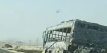 ഓടിക്കൊണ്ടിരിക്കെ സ്കൂൾ ബസിന് തീപിടിച്ചു; ആളപായമില്ല