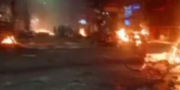 ബം​ഗാളിൽ രാമനവമി ആഘോഷത്തിനിടെ സംഘർഷം, നിരവധി വാഹനങ്ങൾ കത്തിച്ചു; പിന്നിൽ ബിജെപിയെന്ന് മമത