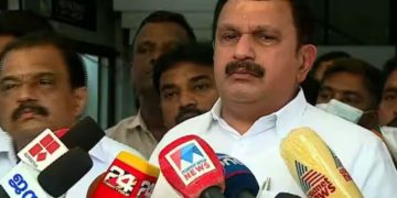 കോണ്‍ഗ്രസിന്‍റെ വൈക്കം സത്യാഗ്രഹ സമ്മേളനത്തില്‍ വിവാദം; പ്രസംഗിക്കാന്‍ ക്ഷണിക്കാത്തതില്‍ കെ മുരളീധരന് അതൃപ്തി