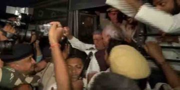 രാഹുൽ ഗാന്ധിക്കെതിരായ അയോഗ്യത; ജയ്ഭാരത് സത്യഗ്രഹത്തിന് ഇന്ന് തുടക്കം, പാർലമെന്റ് ഇന്നും പ്രക്ഷുബ്ധമായേക്കും