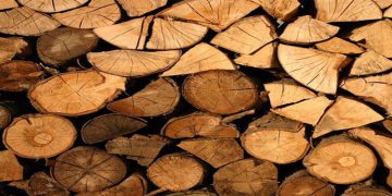 അരക്കോടിയുടെ ചന്ദനത്തടിയുമായി മലപ്പുറത്ത് രണ്ട് പേര്‍ അറസ്റ്റില്‍