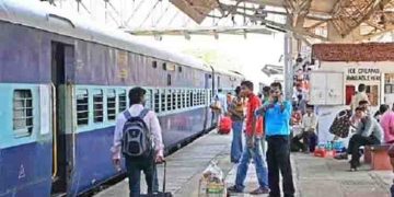 ‘ഉരുകുന്ന ചൂടിൽ ഉള്ളം തണുപ്പിച്ച് ഇന്ത്യൻ റെയിൽവേ’; എസി ത്രീ ടയർ ഇക്കണോമി ക്ലാസിന്റെ നിരക്ക് കുറച്ചു